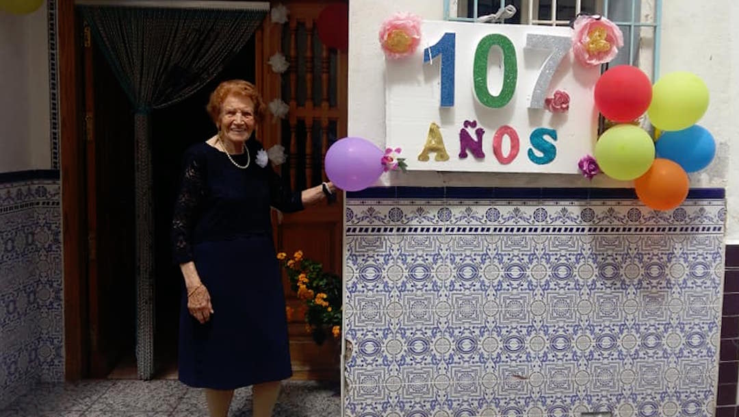 Foto mujer de 107 años visita a enfermos y junta donaciones para los pobres 8 julio 2019