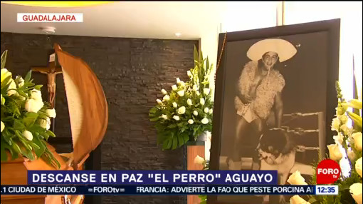Velan restos del luchador mexicano 'Perro' Aguayo en Guadalajara