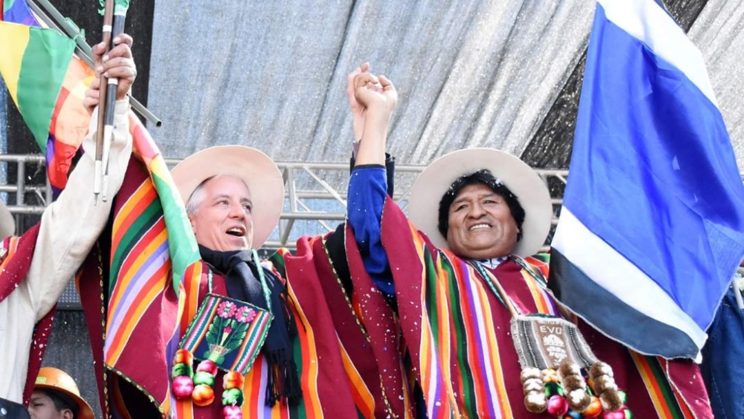 Foto: El vicepresidente Álvaro García Linera junto al presidente de Bolivia, Evo Morales, el 28 de julio de 2019 (Twitter: @Evo_Pueblo)