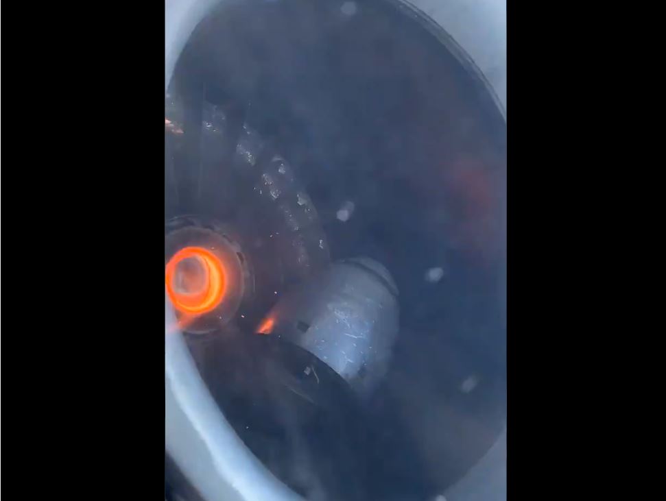 Foto Se incendia turbina de avión de Delta Airlines 10 julio 2019