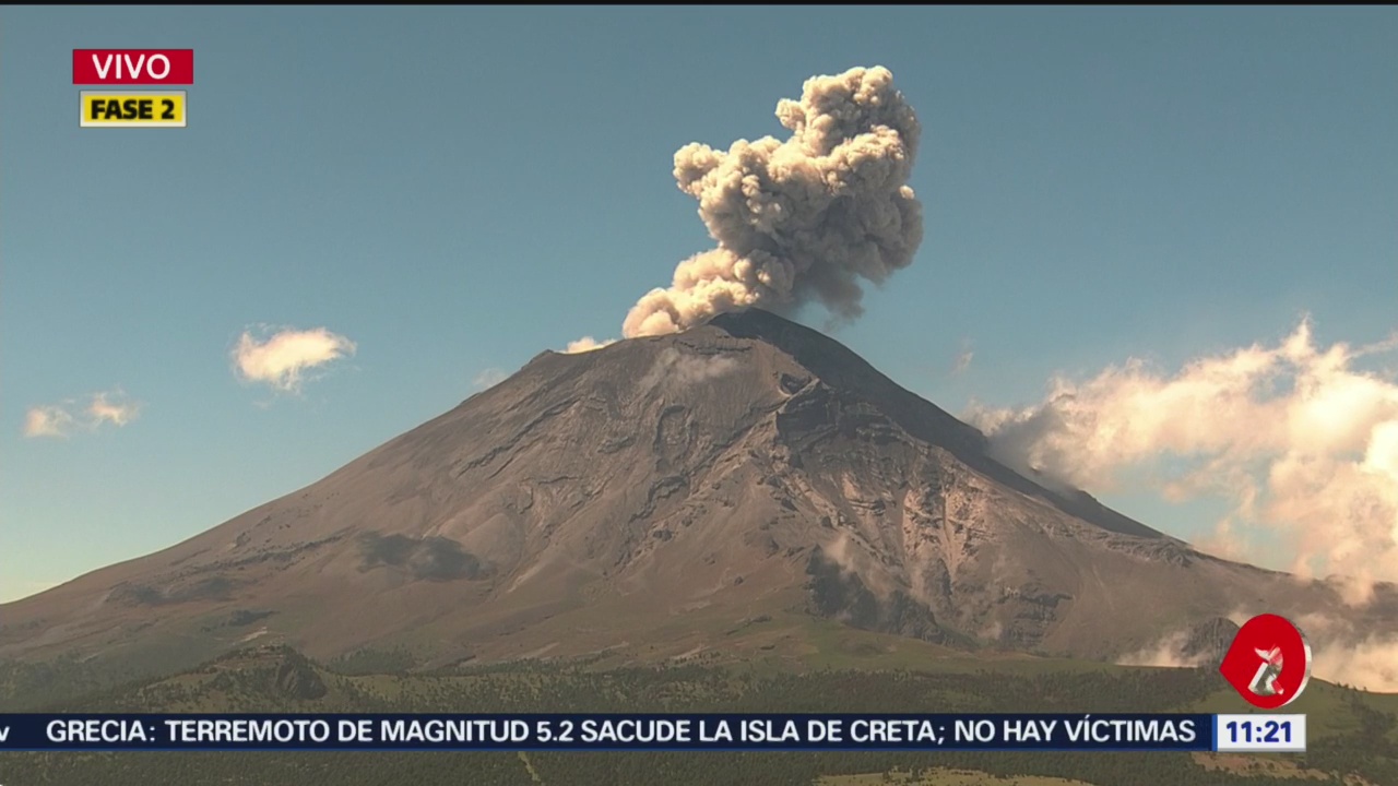 Volcán Popocatépetl emite exhalación de dos kilómetros de altura