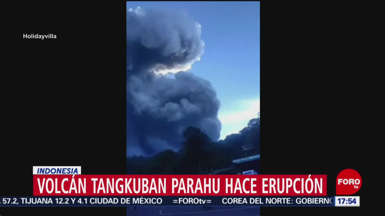 Foto: Volcán Tangkuban Parahu entra en erupción