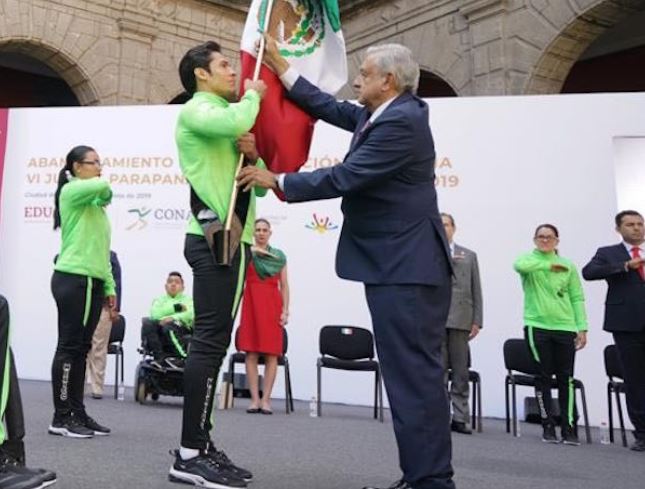 AMLO abandera a delegación mexicana que participará en Juegos Parapanamericanos 2019