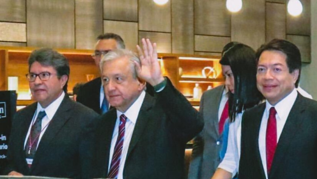 Foto: AMLO llega a la reunión plenaria de senadores y diputados federales de Morena, 29 agosto 2019