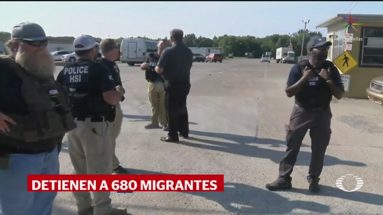 Foto: Arrestan 680 Migrantes Redada Masiva Procesadora Misisipi 7 Agosto 2019