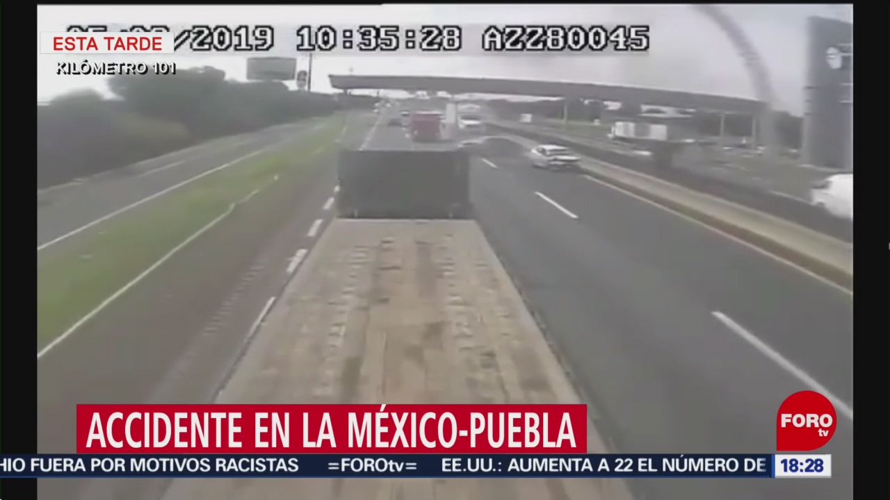 Foto: Video Automóviles impactan contra tráiler México-Puebla