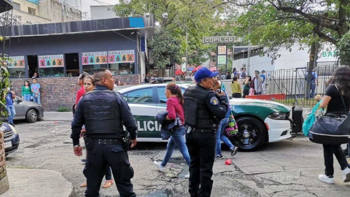Confirman dos heridos por balacera afuera del Metro Copilco, CDMX