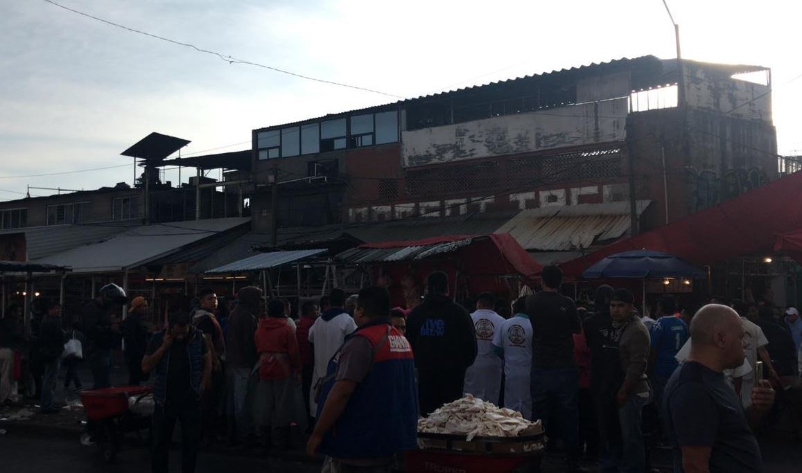Comerciantes realizan bloqueo frente al mercado de San Juan 