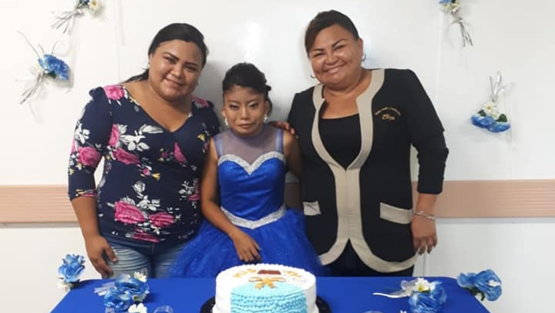 Foto: Celebra xv años en un hospital de Yucatán con médicos. 11 agosto 2019