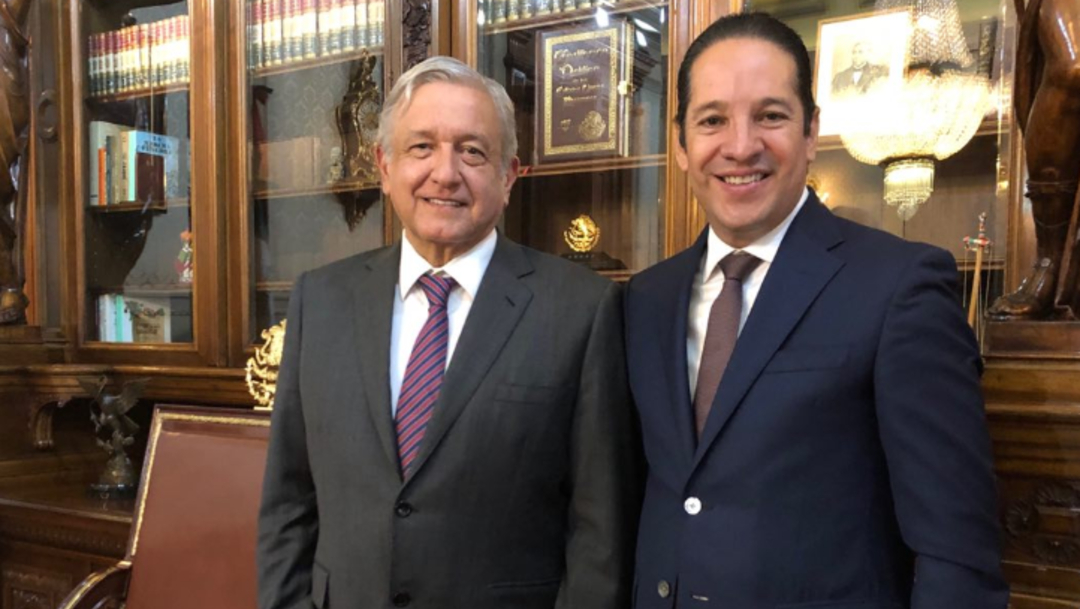 Foto: Esta tarde al presidente Andrés Manuel López Obrador se reunió con el presidente de la Conago, 6 de agosto de 2019 (Twitter @PanchDominguez)