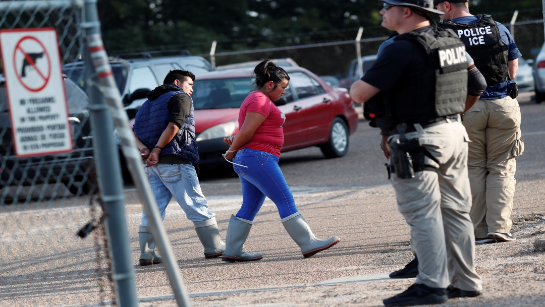 Foto Consulados atienden a hijos de mexicanos detenidos durante redadas 9 agosto 2019