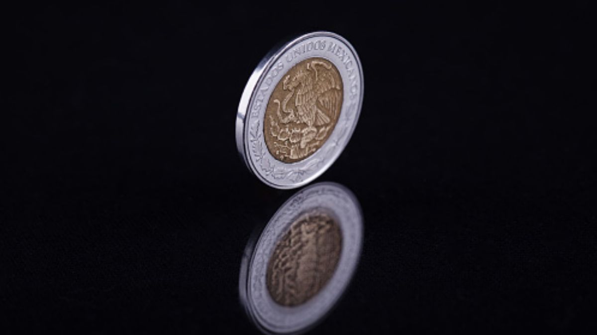 Foto: Una moneda de un peso mexicano. Getty Images/Archivo