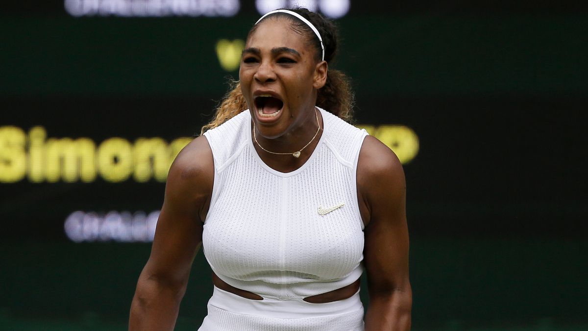 Foto: Serena Williams reacciona después de anotar un punto contra Simona Halep, durante un juego del Campeonato de Tenis de Wimbledon en Londres. El 13 de julio de 2019. AP