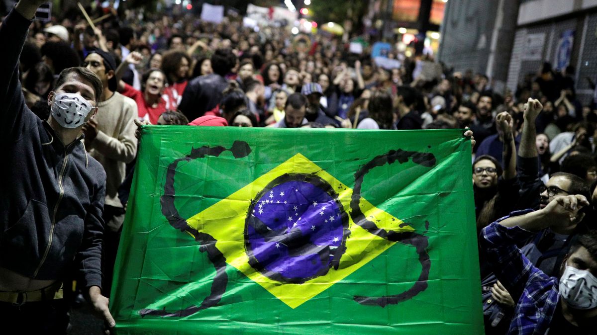 Foto: Miles de personas protestaron en las calles de Sao Paulo, Brasil, contra el presidente Jair Bolsonaro. Reuters