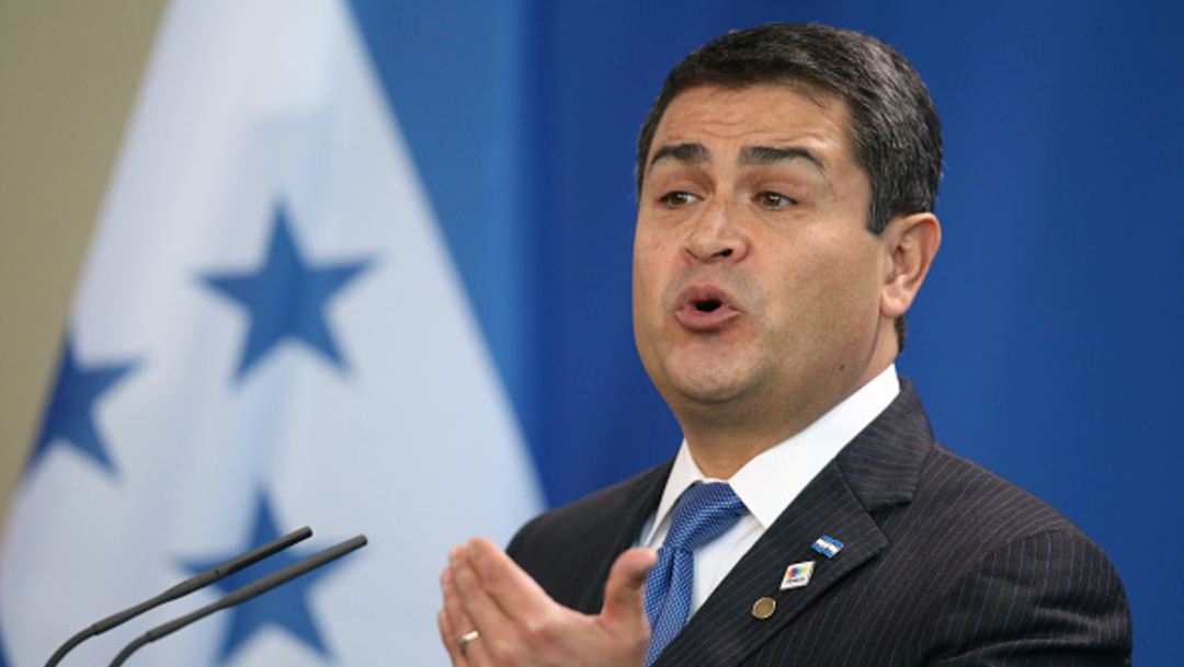 Imagen: El presidente de Honduras, Juan Orlando Hernández, es acusado de corrupción, 3 de agosto de 2019 (Getty Images, archivo)