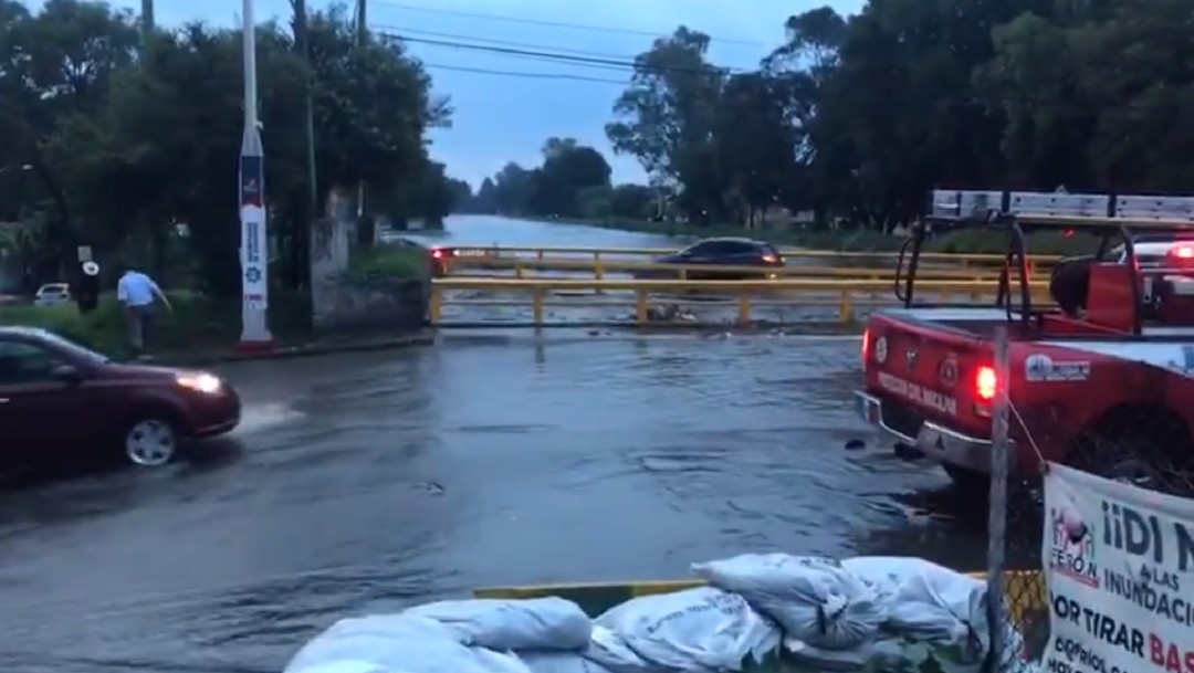 Río Hondo deja afectaciones en Naucalpan y Azcapotzalco tras fuertes lluvias