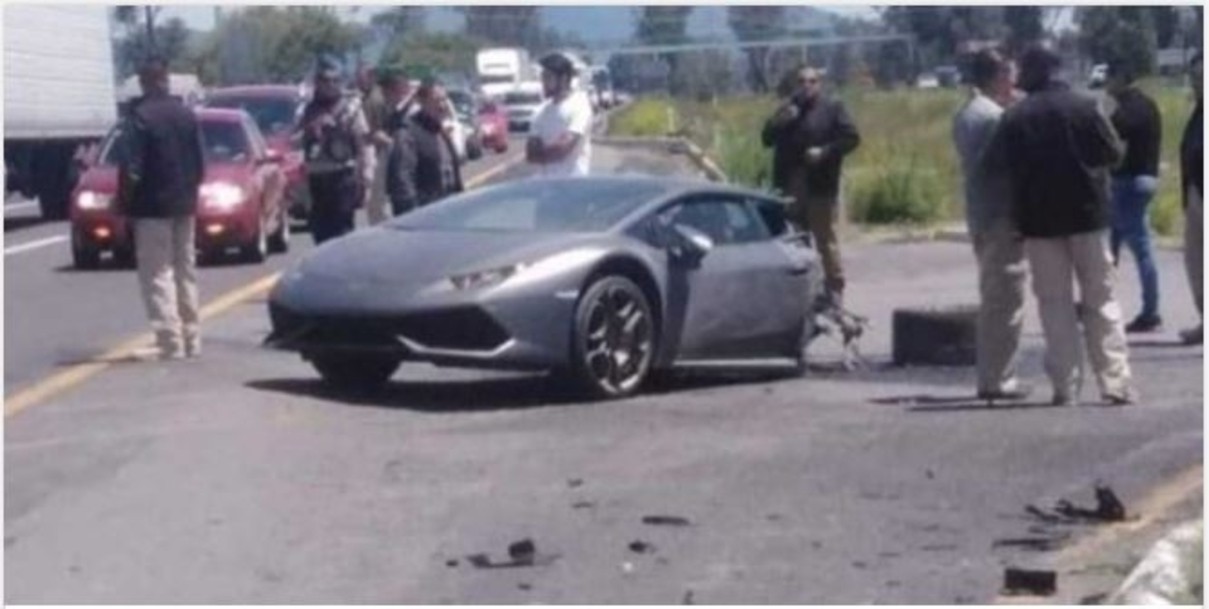 Lamborghini queda a la mitad tras fuerte choque sobre la Toluca- Palmillas