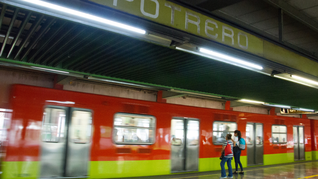 Fotografía de la estación Potrero del Sistema de Transporte Colectivo (STC) Metro, 23 agosto 2019
