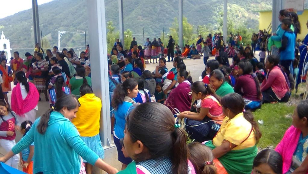 Foto: Pobladores de Alcozacán, en la montaña de Guerrero, 8 agosto 2019