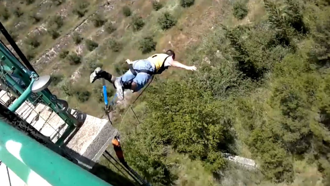 Muere youtuber español al intentar grabarse saltando en paracaídas