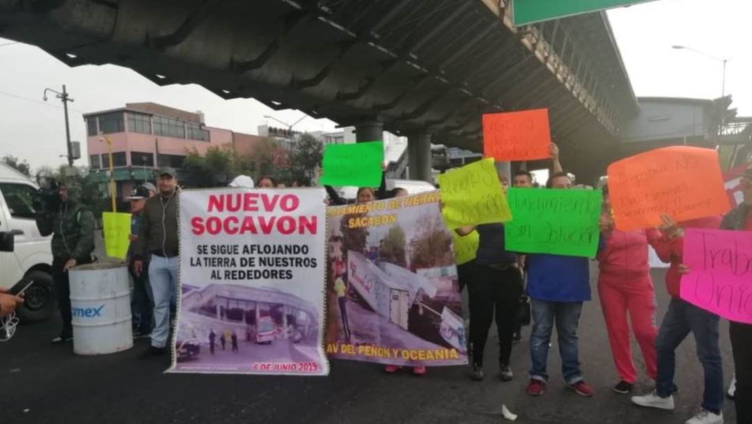 Foto: Vecinos de la colonia Moctezuma bloquean la avenida Oceanía, 22 agosto 2019
