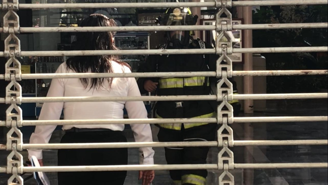Foto: Sofocan incendio en un restaurante de comida en ‘Plaza Tepeyac’, 16 agosto 2019