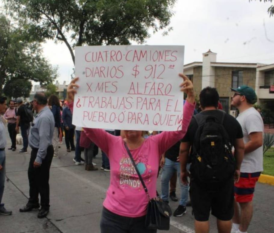 Protestas y represión en Guadalajara por incremento a 'tarifas' del transporte público