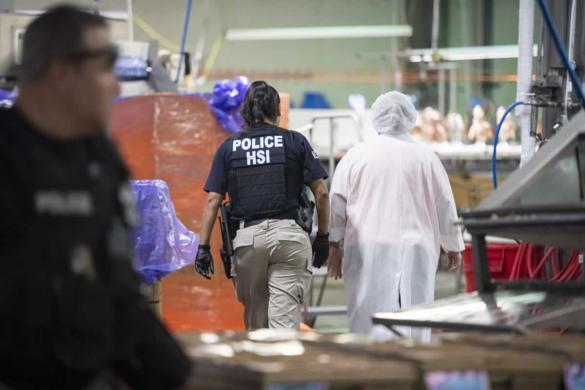 SRE reporta ocho mexicanos detenidos durante redadas en Misisipi, EU
