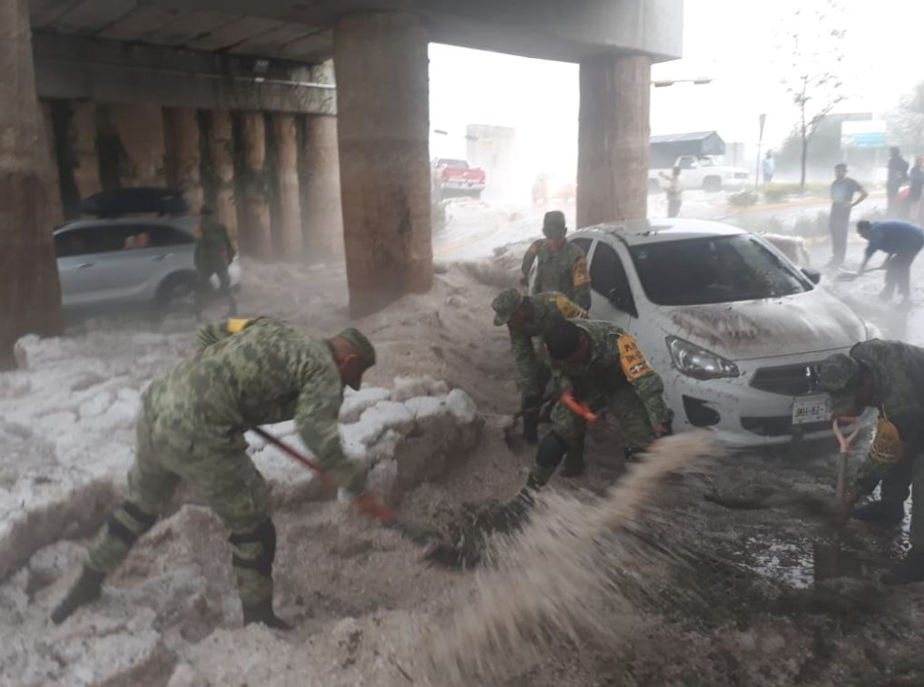 Ejército aplica Plan DN-III-E en Zapopan, Jalisco, tras granizada.