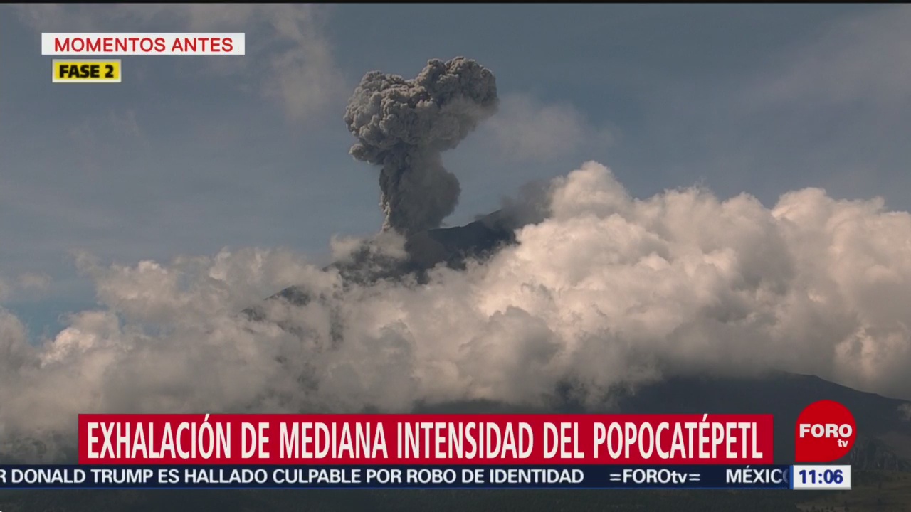 Volcán Popocatépetl emite fumarola con ceniza