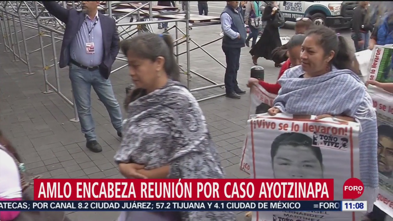 AMLO encabeza reunión, en calidad de testigo, por caso Ayotzinapa
