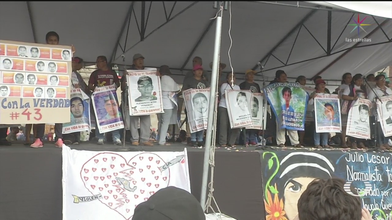 Foto: Marcha Padres 43 Normalistas Ayotzinapa 26 Septiembre 2019