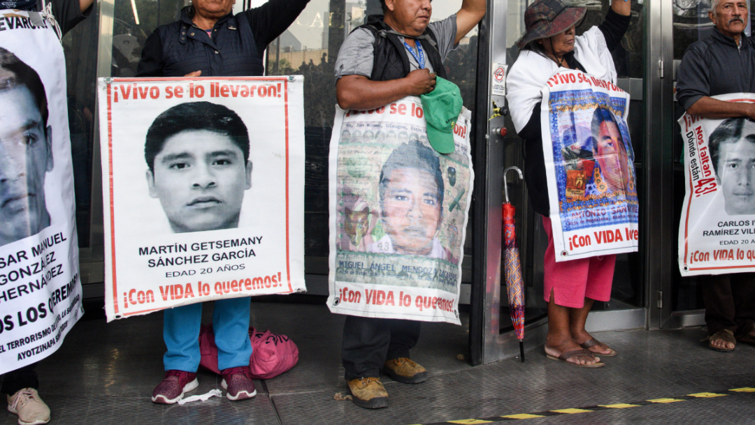 Ofrecen recompensa de 1.5 mdp para encontrar a normalistas de Ayotzinapa