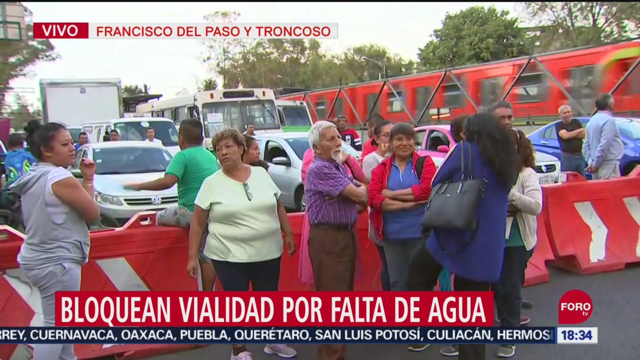FOTO: Bloquean Francisco Del Paso Y Troncoso Por Falta Agua Potable