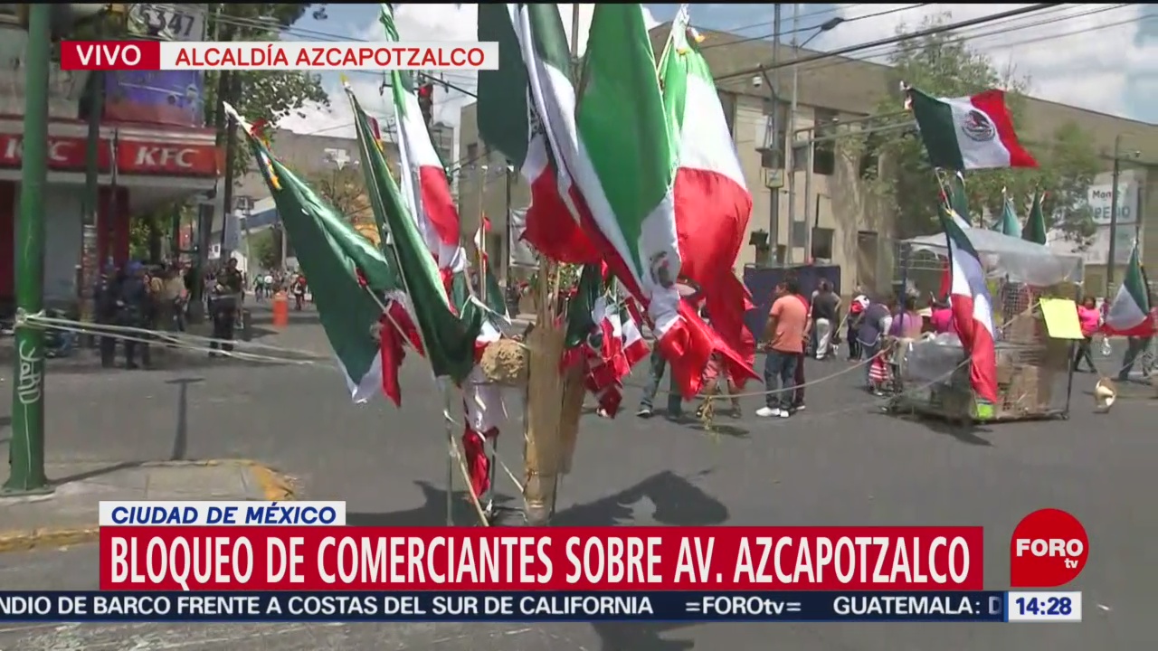 FOTO: Comerciantes Ambulantes Bloquean Avenida Azcapotzalco