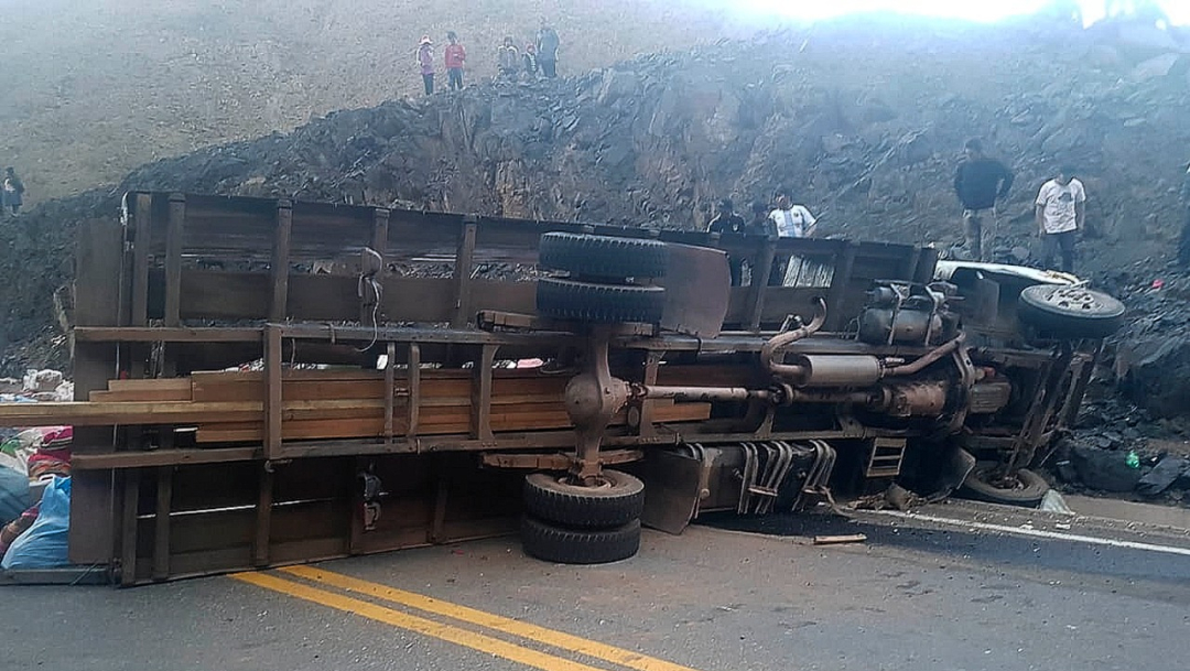 Foto: Accidente de tránsito deja 18 muertos y 17 heridos en Bolivia, 29 septiembre 2019