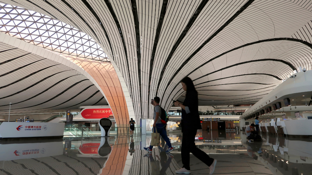 FOTO China opera nuevo aeropuerto en Pekín, de los más grandes del mundo (AP)