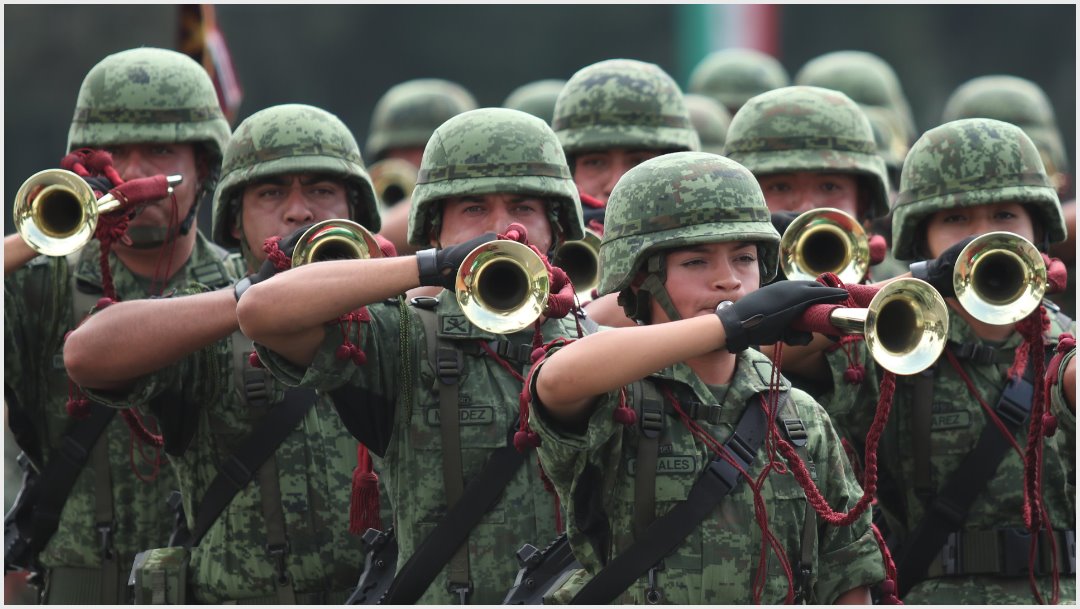 Imagen: Desde las 6:00 am se verá afectada la circulación por el Desfile Militar, 15 de septiembre de 2019 ( GALO CAÑAS /CUARTOSCURO.COM)