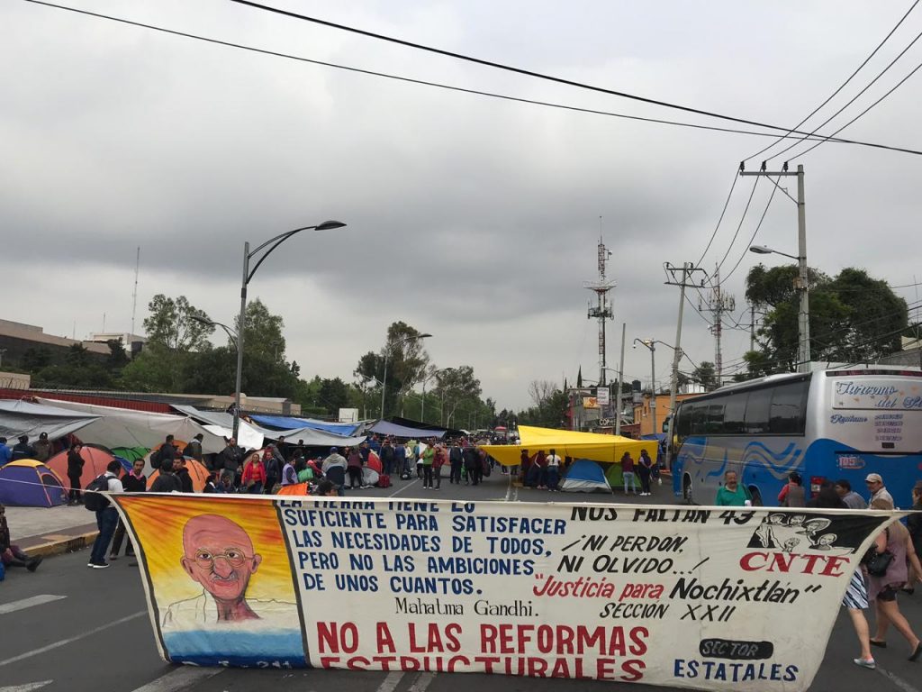 Foto CNTE coloca campamento afuera de la Cámara de Diputados 10 septiembre 2019