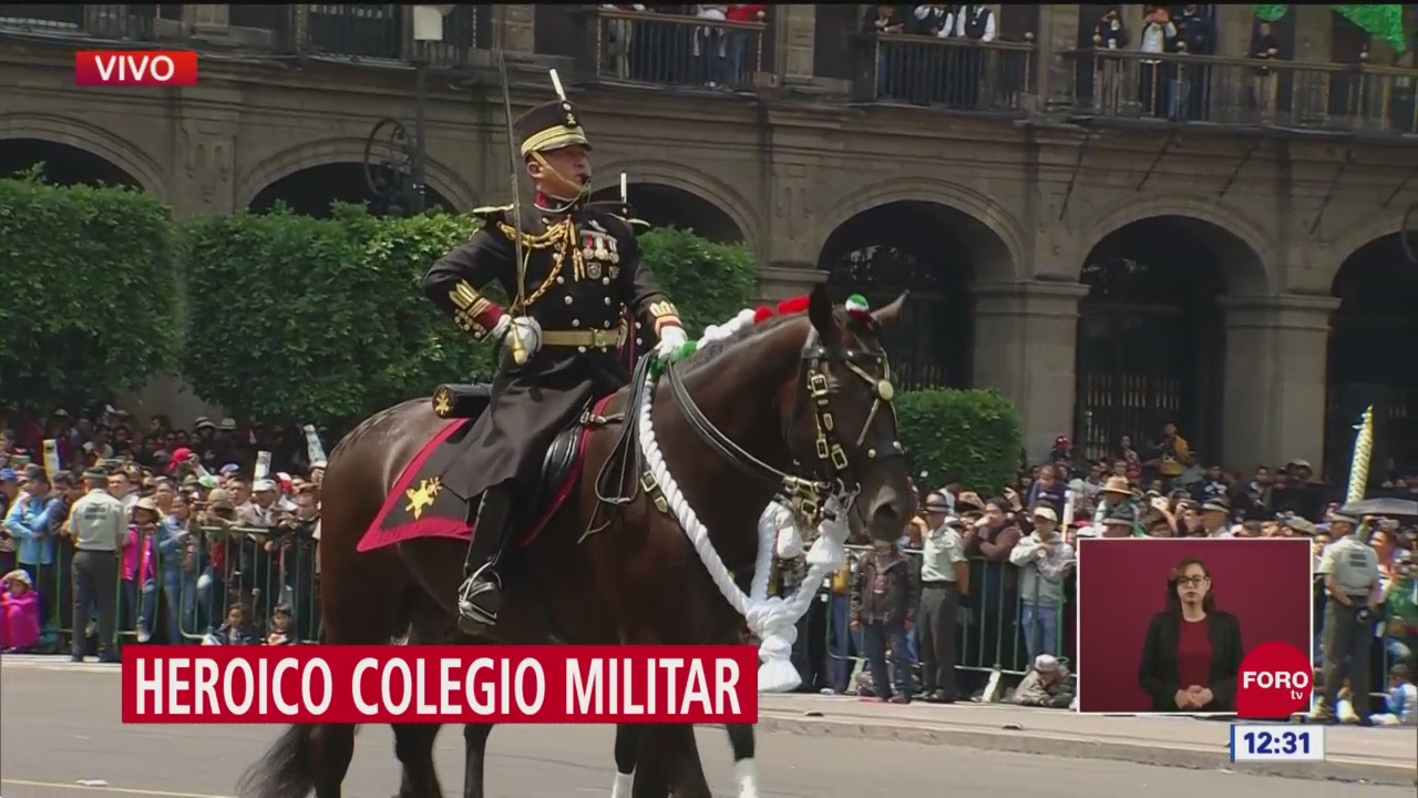 FOTO: Desfilan cadetes del Heroico Colegio Militar en aniversario 209 de Independencia de México, 16 septiembre 2019