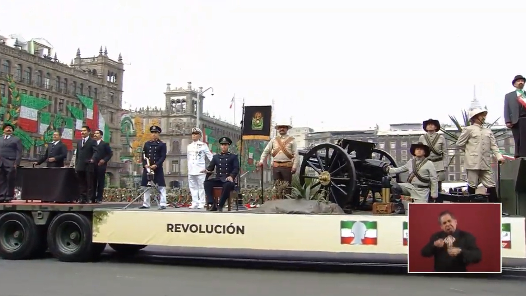 FOTO En desfile militar 2019 hubo un carro alegórico que representó la Revolución Mexicana (YouTube)