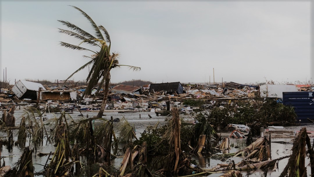 ‘Dorian’ es nuevamente huracán categoría 3 y potencialmente mortal