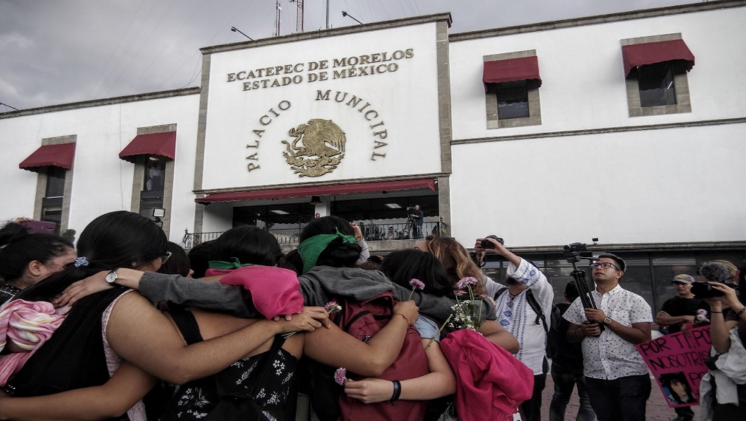 Alcalde de Ecatepec se reúne con familiares de víctimas de feminicidio y colectivos feministas