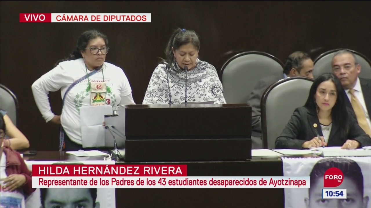 Familiares de normalistas de Ayotzinapa hablan en la Cámara de Diputados