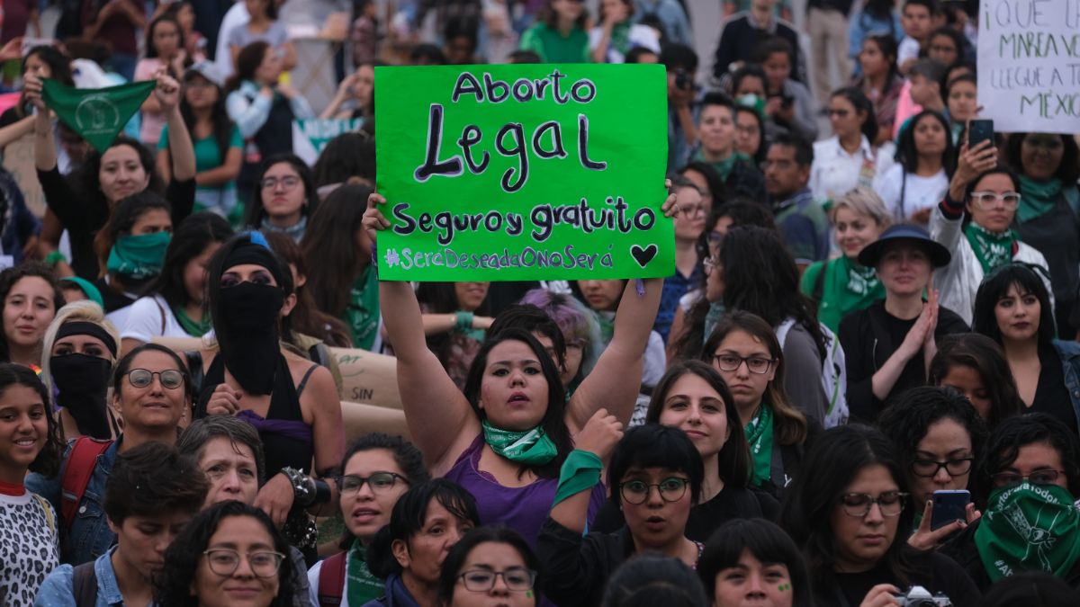 Foto: Miles marchan en calles de Ciudad de México a favor de despenalizar el aborto. Cuartoscuro