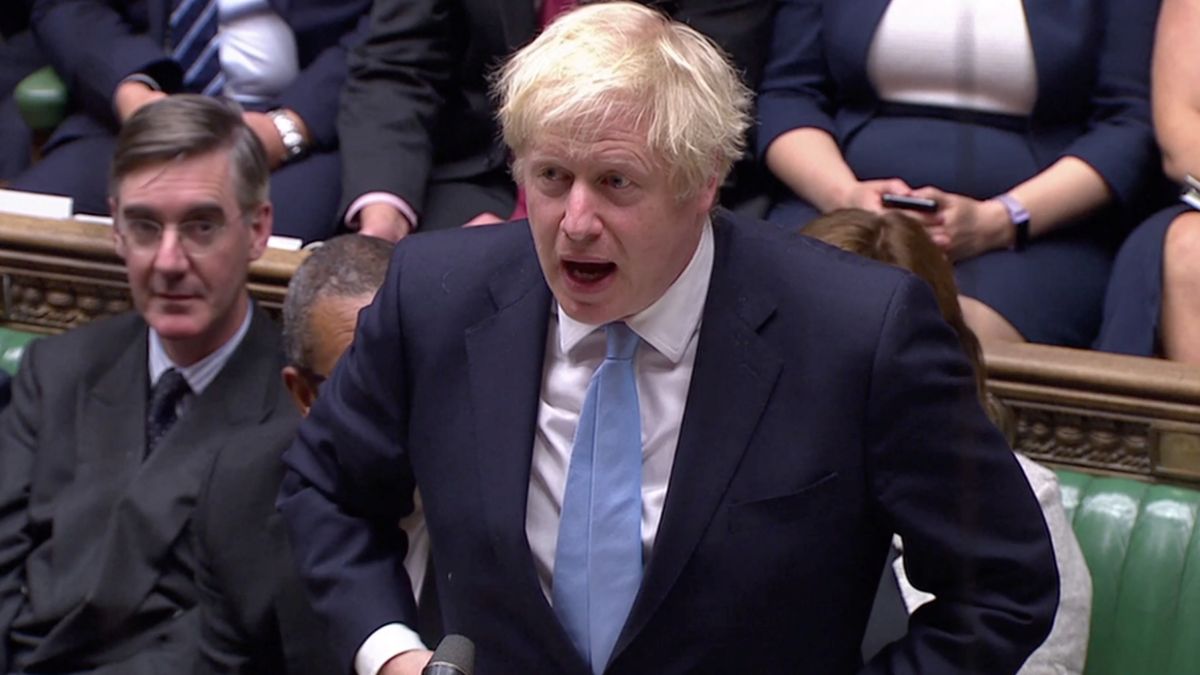 El primer ministro británico, Boris Johnson, habla en la Cámara de los Comunes. Reuters