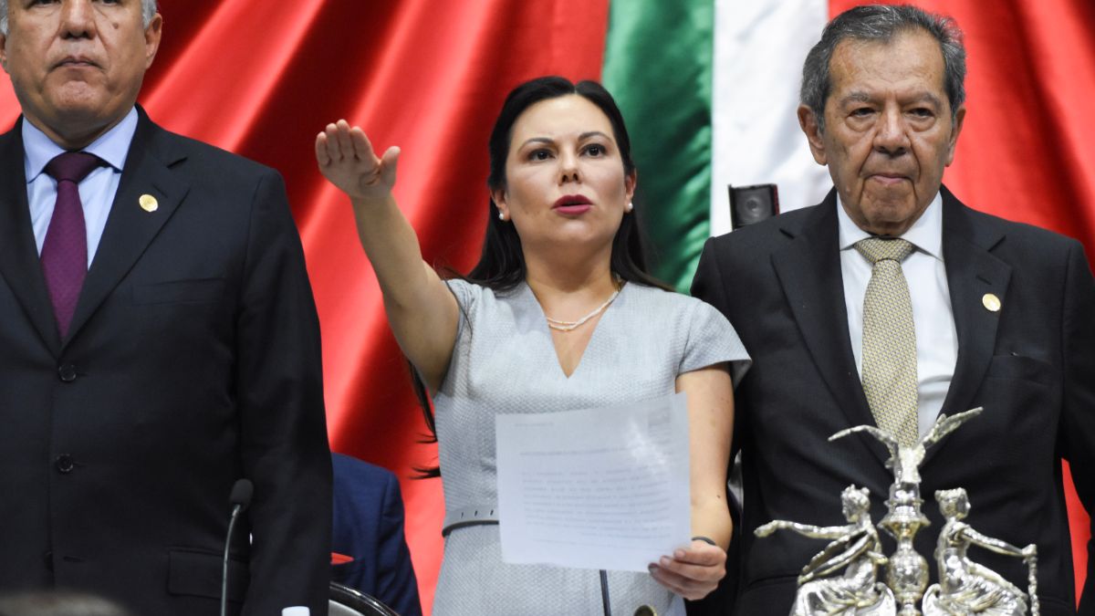 Foto: Laura Rojas rinde protesta como nueva presidenta de la Mesa Directiva de la Cámara de Diputados. Cuartoscuro