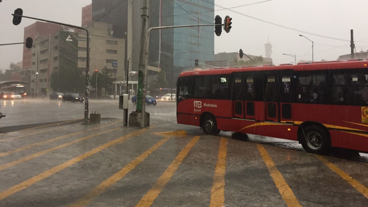 Foto: Llueve en la zona centro de la Ciudad de México. Noticieros Televisa/Israel Adalla
