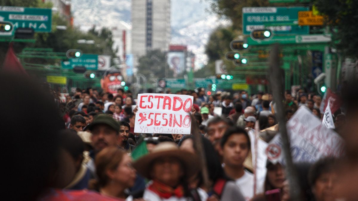 Foto: Miles marchan de Tlatelolco al Zócalo para conmemorar el 50 aniversario de la Matanza del 2 de Octubre de 1968. Cuartoscuro/Archivo