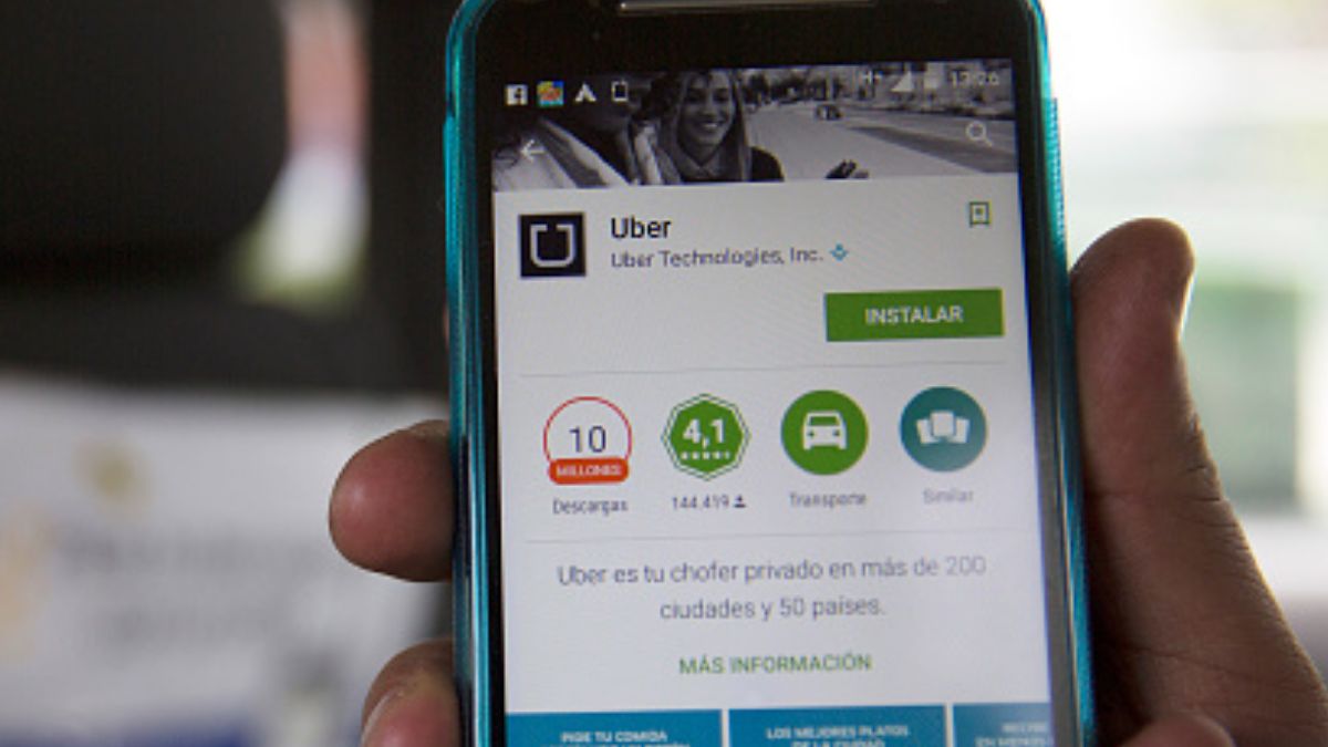 Foto: Aplicación Uber en un teléfono celular. Getty Images/Archivo